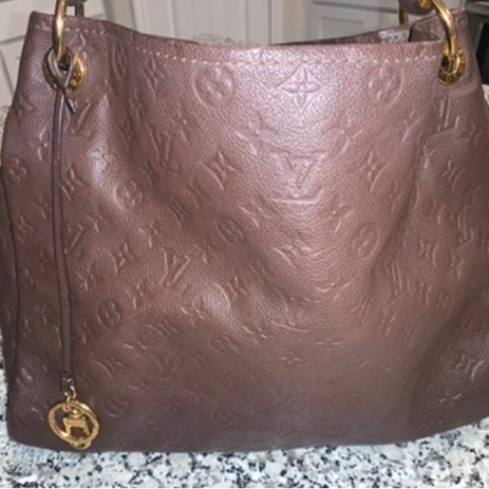 Louis Vuitton MM Empriente leather Artsy Terre Shoulder Bag with Gold Hardware